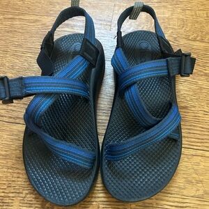 Chaco Boys Sandals size 3 EUC